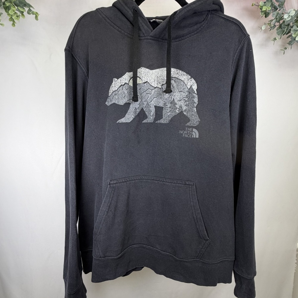 The North Face Men's Black Hoodie Bear Graphic Medium  Mountains and Trees‎